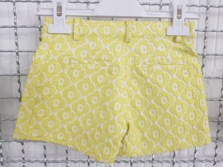 Neue kurze Hose Gr. 5 / 110 gelb Blumenmuster von Fun&Fun