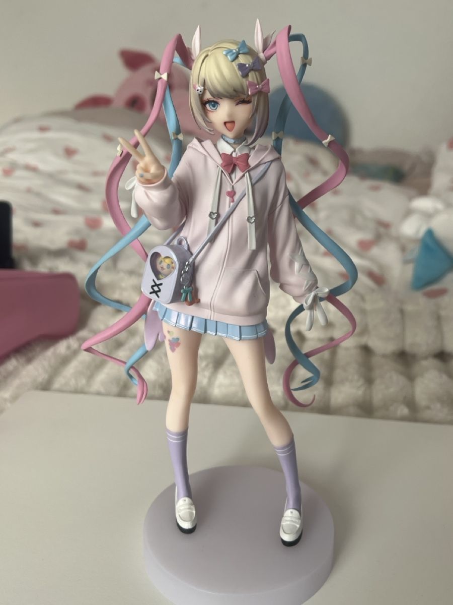 Statuette: Kangel figure with box – Usato da Zuchwil venduto da PonyPopArt