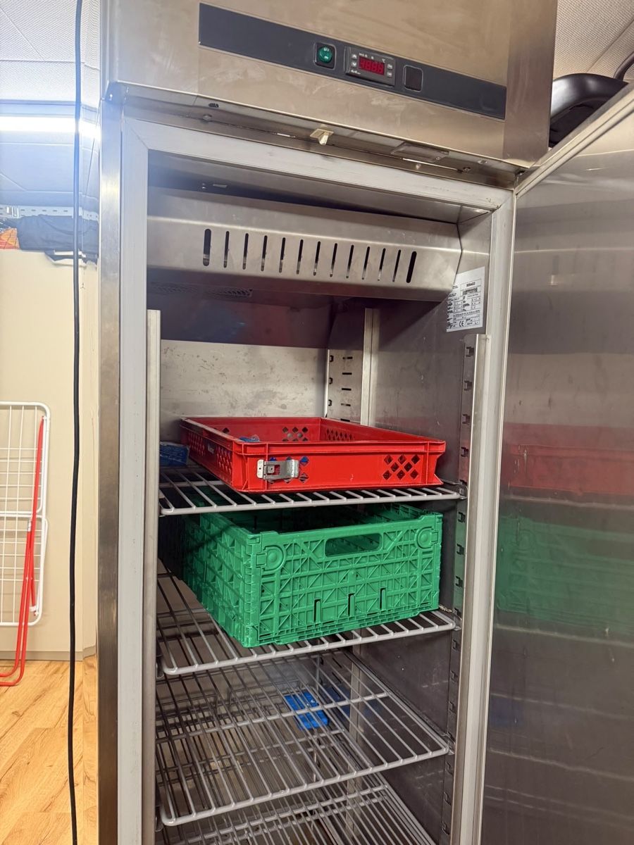 Congélateurs: Gastro Tiefkühler – Défectueux à Horgen par sel_qc25 1