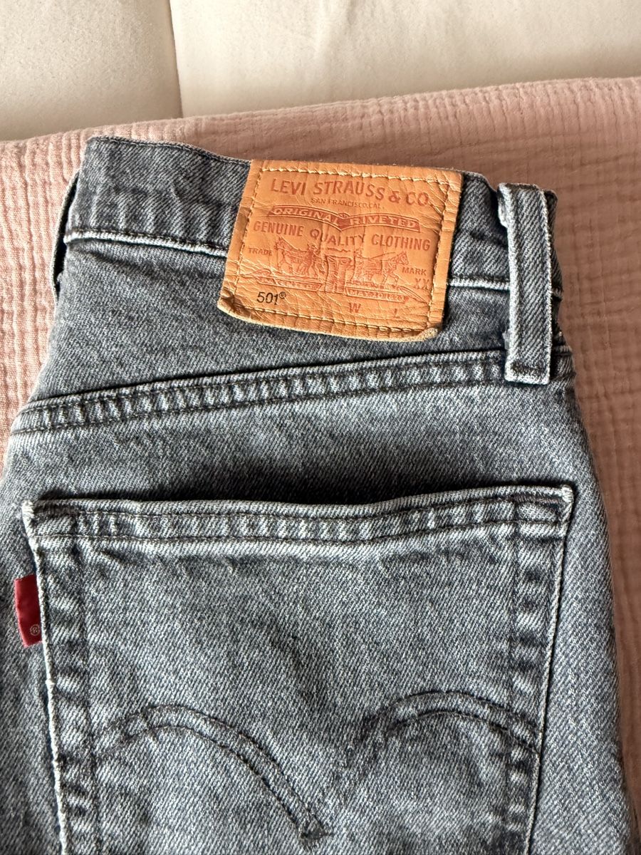 Levi's Jeans: Levis Jeans, 3x710 und 1x501 – Usato da Volketswil venduto da nadine2907 5