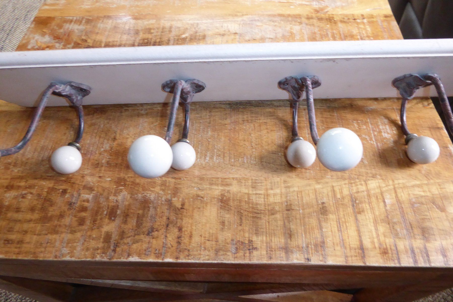 Guardaroba: Vintage Wand  Garderobe 4 Hacken – Usato da Sargans venduto da Benziner 3