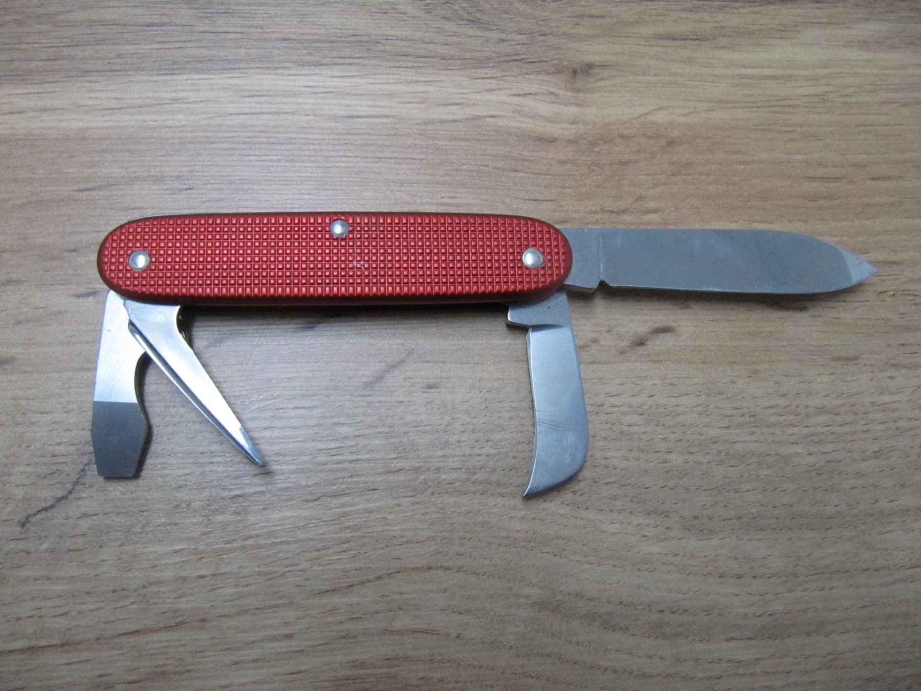 Victorinox Coltelli tascabile: Sackmesser Victorinox rot – Usato da Basel venduto da stefan4057