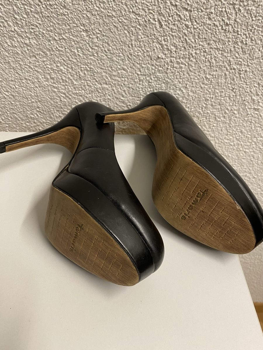 Tamaris Scarpe da donna: Schwarze Tamaris Leder Pumps, Gr. 39 – Usato da Sargans venduto da sel85 7