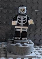 Lego Minifigur Skeleton Guy, col 221