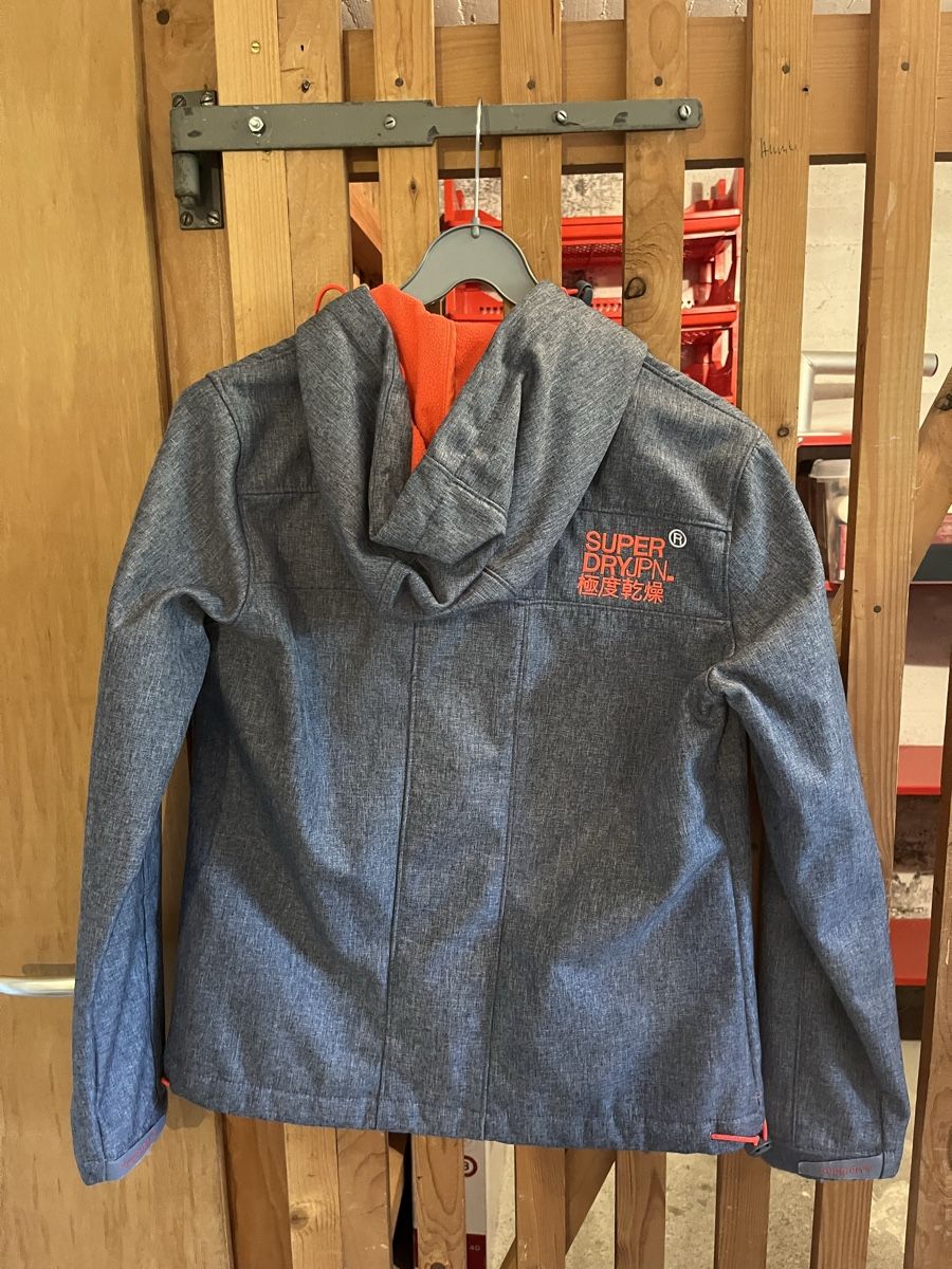 Superdry Giacche: SuperDry Softshell-Jacke M – Usato da Glarus venduto da Kathrin-1988 3