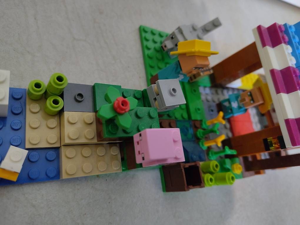 Lego Jeux de construction: Lego Minecraft – D'occasion à Petit-Lancy par chevalier 2