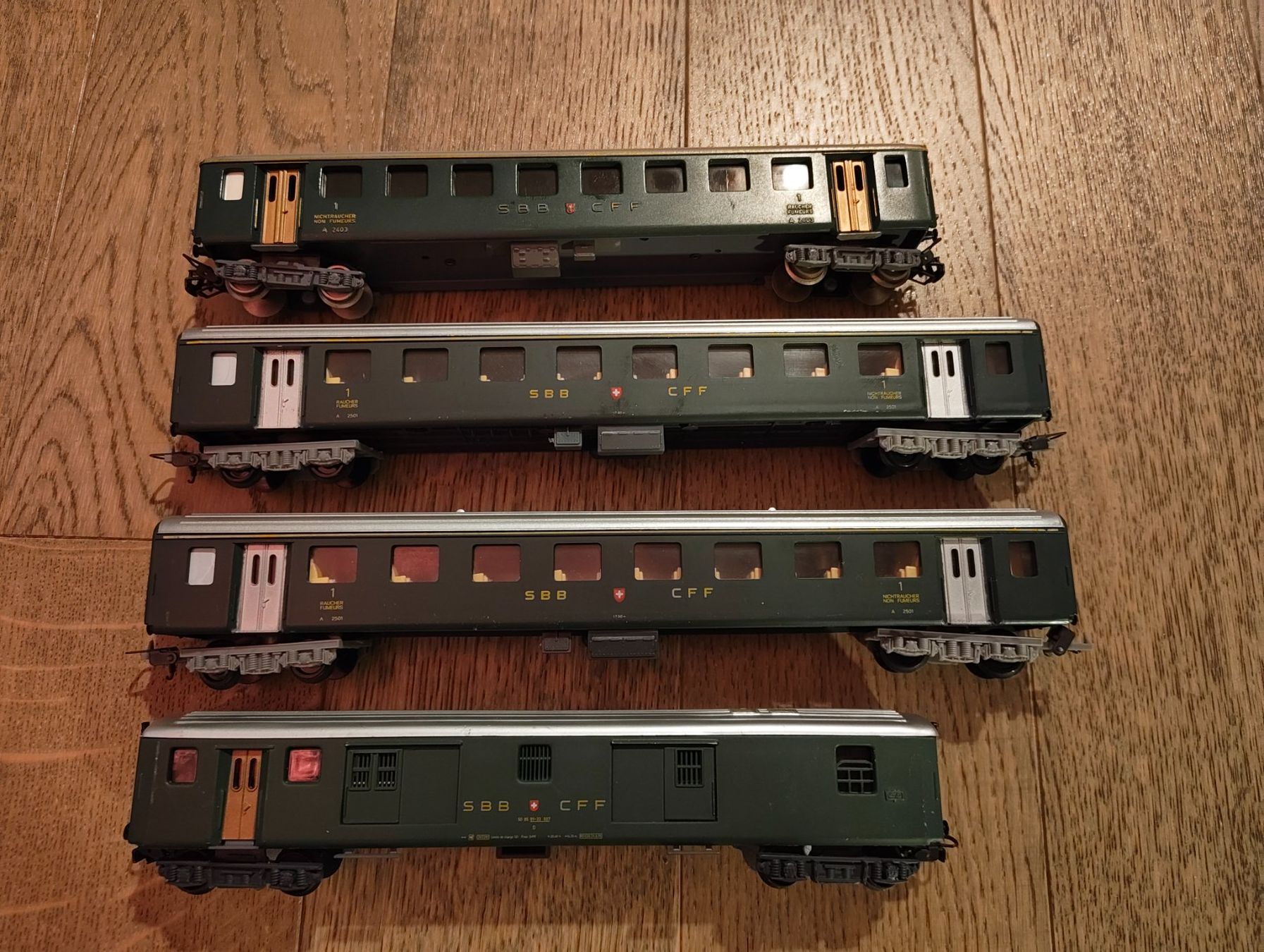 Märklin Modellini di ferrovie: 4er Märklin Wagon Set – Usato da Lonay venduto da que_6phm 1