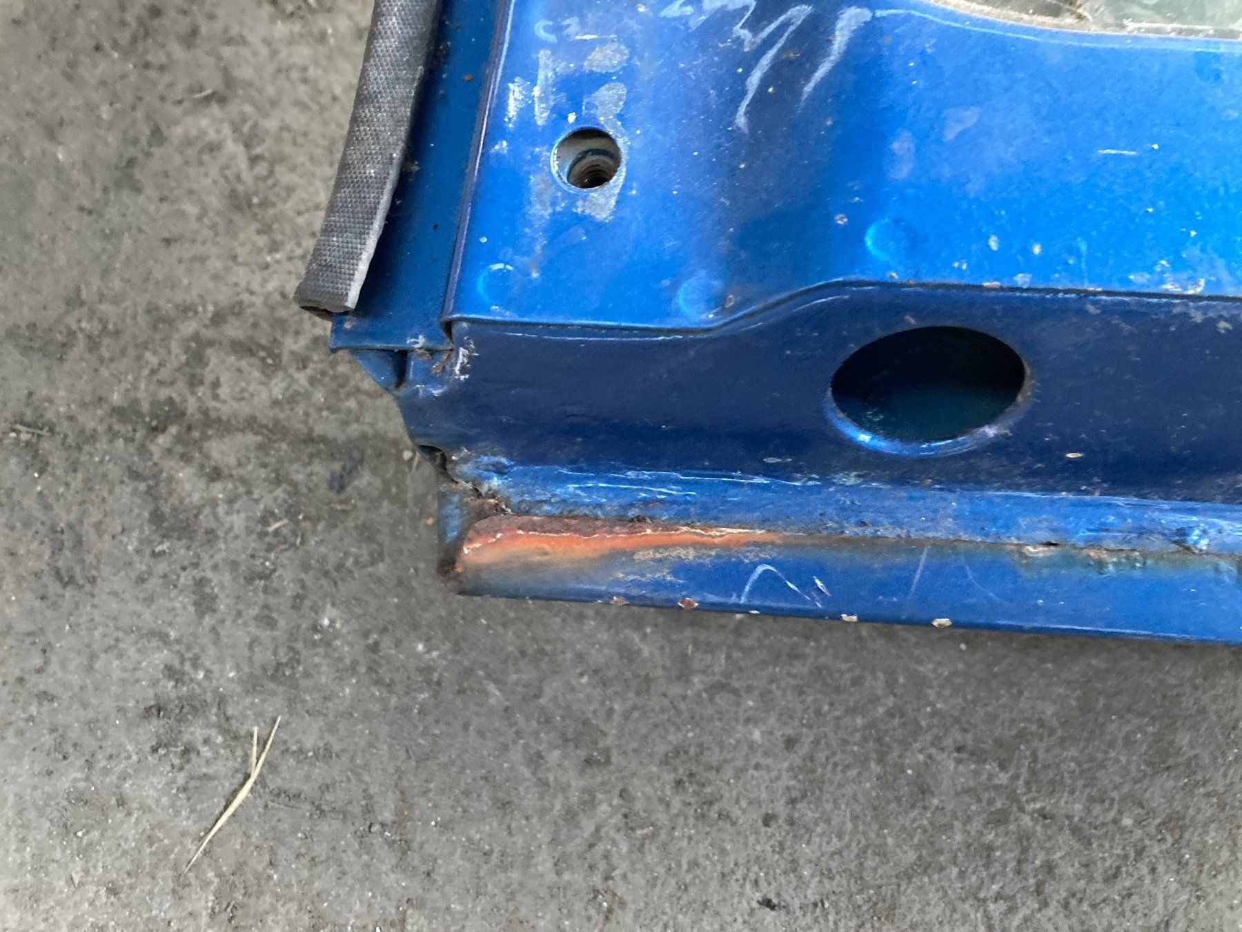 Suzuki Tutti pezzi di ricambio auto: Suzuki LJ80 - Windschutzscheibenrahmen – Usato da Cama venduto da righi_4 3