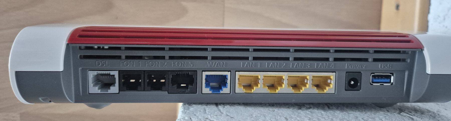 Fritz Modems & Routeurs: Fritz Box 7590 Edition A/CH – D'occasion à Wolfhausen par grenof 1