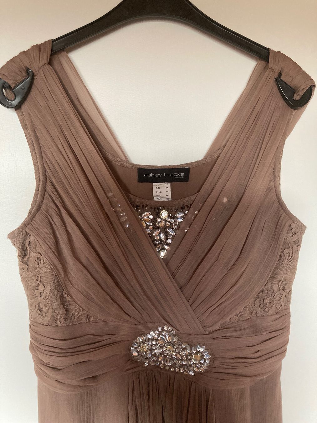 Vestiti: Festkleid – Usato da Freienwil venduto da ehrenberg7 3