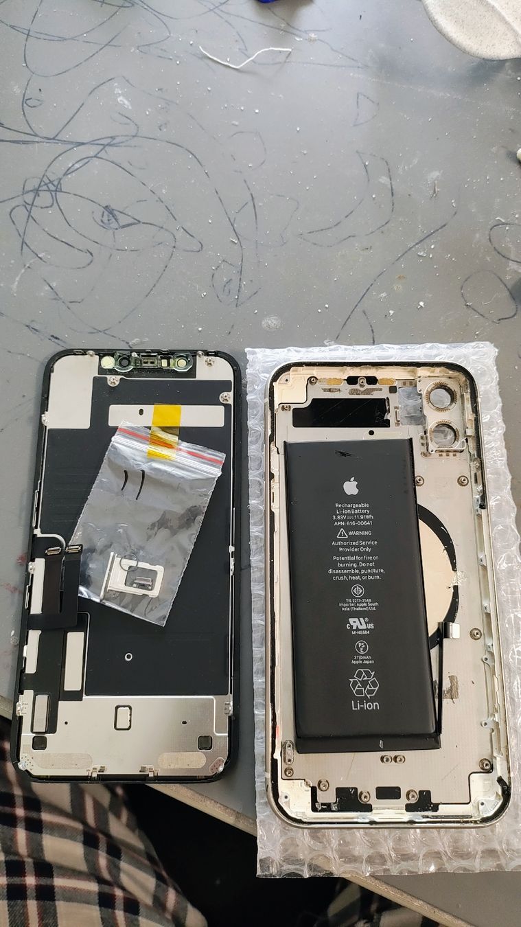 Apple Telefoni cellulari / Smartphones: iphone 11 – Difettoso da Courroux venduto da cap_s8kw 1
