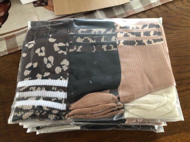 Calze: Socken Set 5 Packungen Tiermuster Leopard – Nuovo e nell'imballaggio originale da Oberwil BL venduto da scorpio70 4