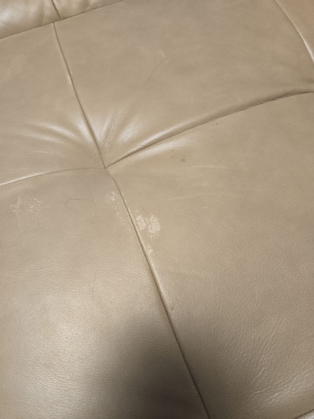 Divani: Ledercouch beige mit Hocker gebraucht – Usato da Stein am Rhein venduto da dom_k28v 3
