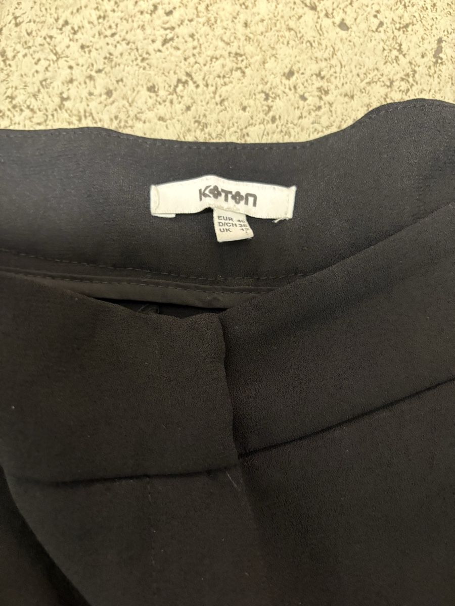 Pantaloni: Damen Hose,Gr.40 – Usato da Winterthur venduto da Nena222 2