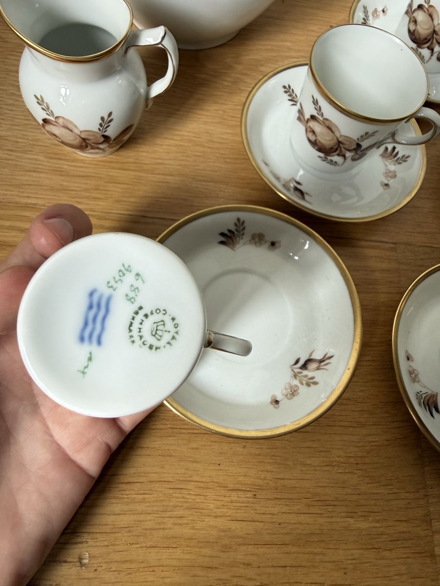 Royal Copenhagen Teekannen: Royal Copenhagen set caffé – Gebraucht aus Lugano von Sbabo 2
