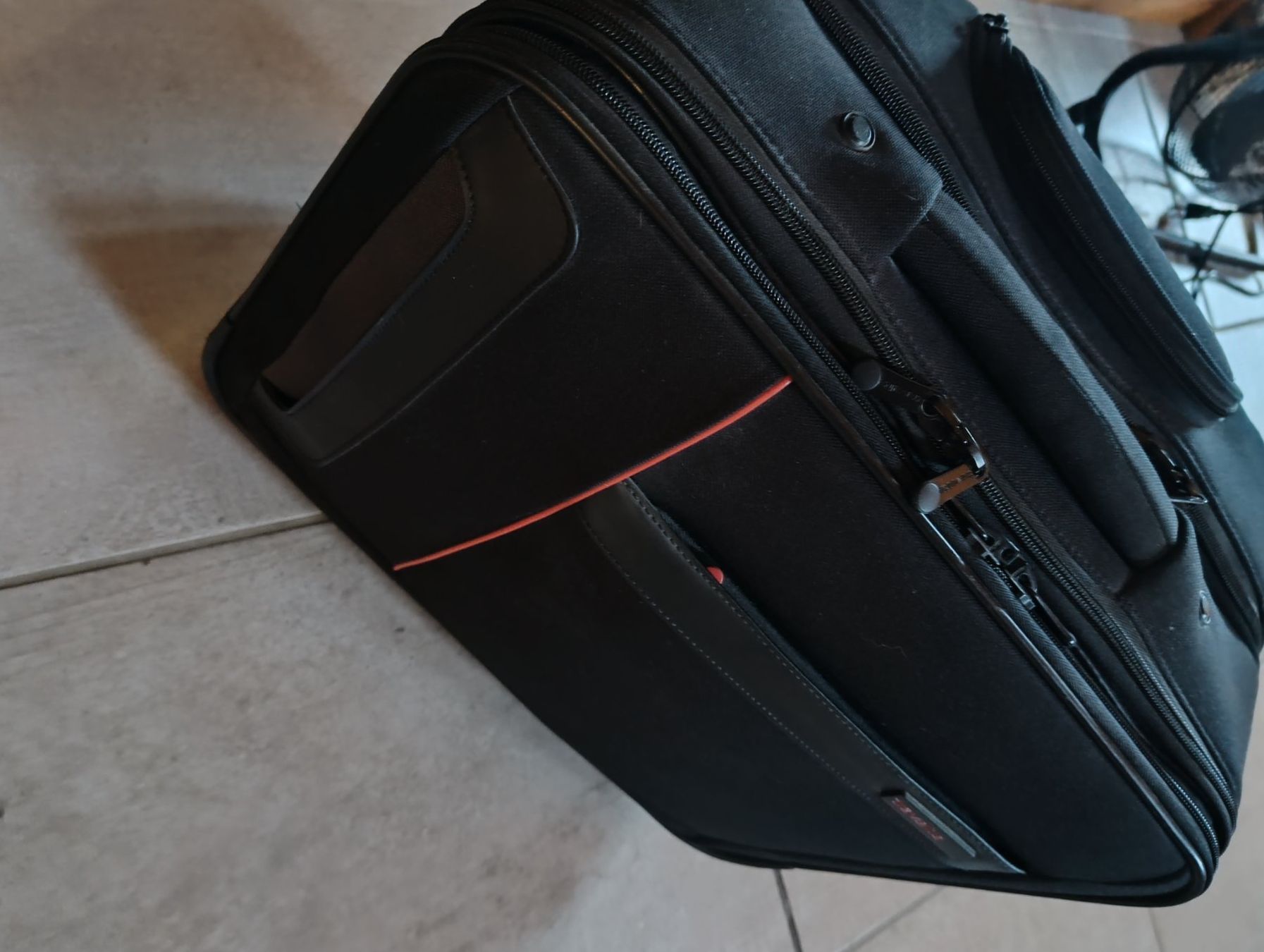 Valises de voyage: Laptop Rollkoffer – D'occasion à Full-Reuenthal par Luckymoni 3