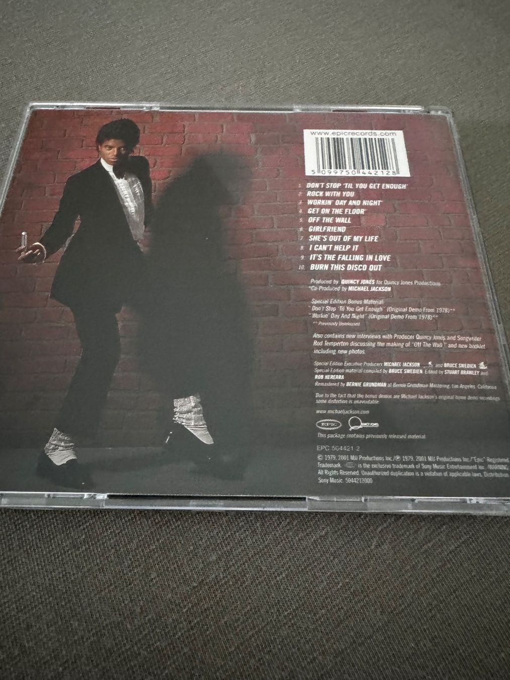CD: Michael Jackson - Off the wall / special edition – Usato da Bonstetten venduto da Moeriger 1