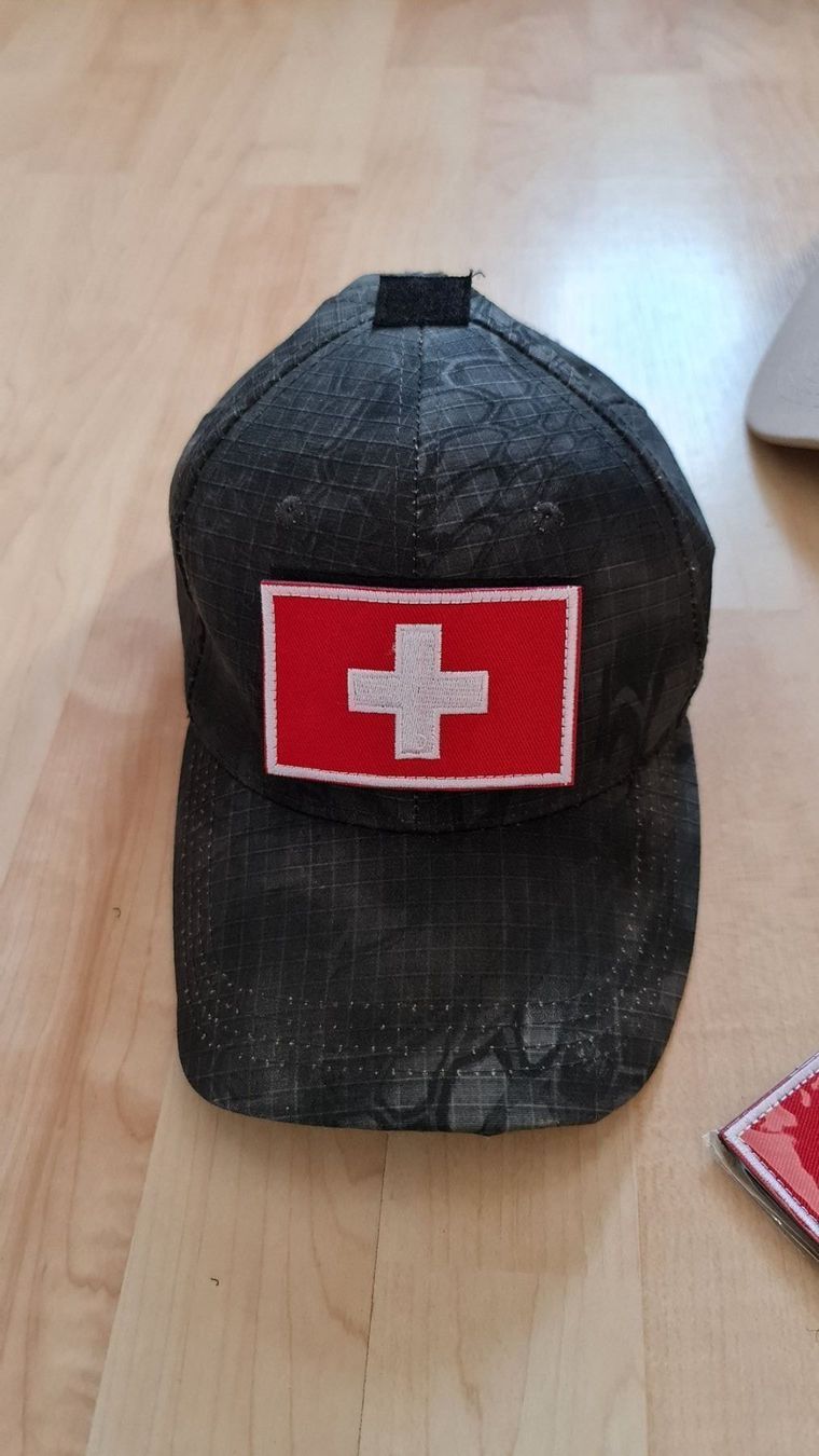 Placchette & Badge: Patch Badge Klett Kleider Schweiz Suisse – Nuovo e nell'imballaggio originale da Effretikon venduto da easyjones 1