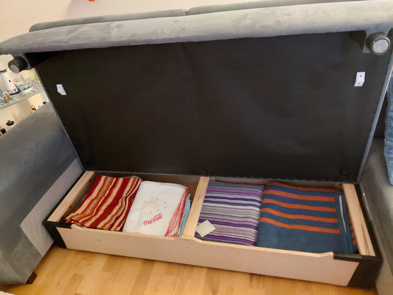 Sofas: Ecksofa Grau mit Stauraum  – Gebraucht aus Widen von Wimbi 3