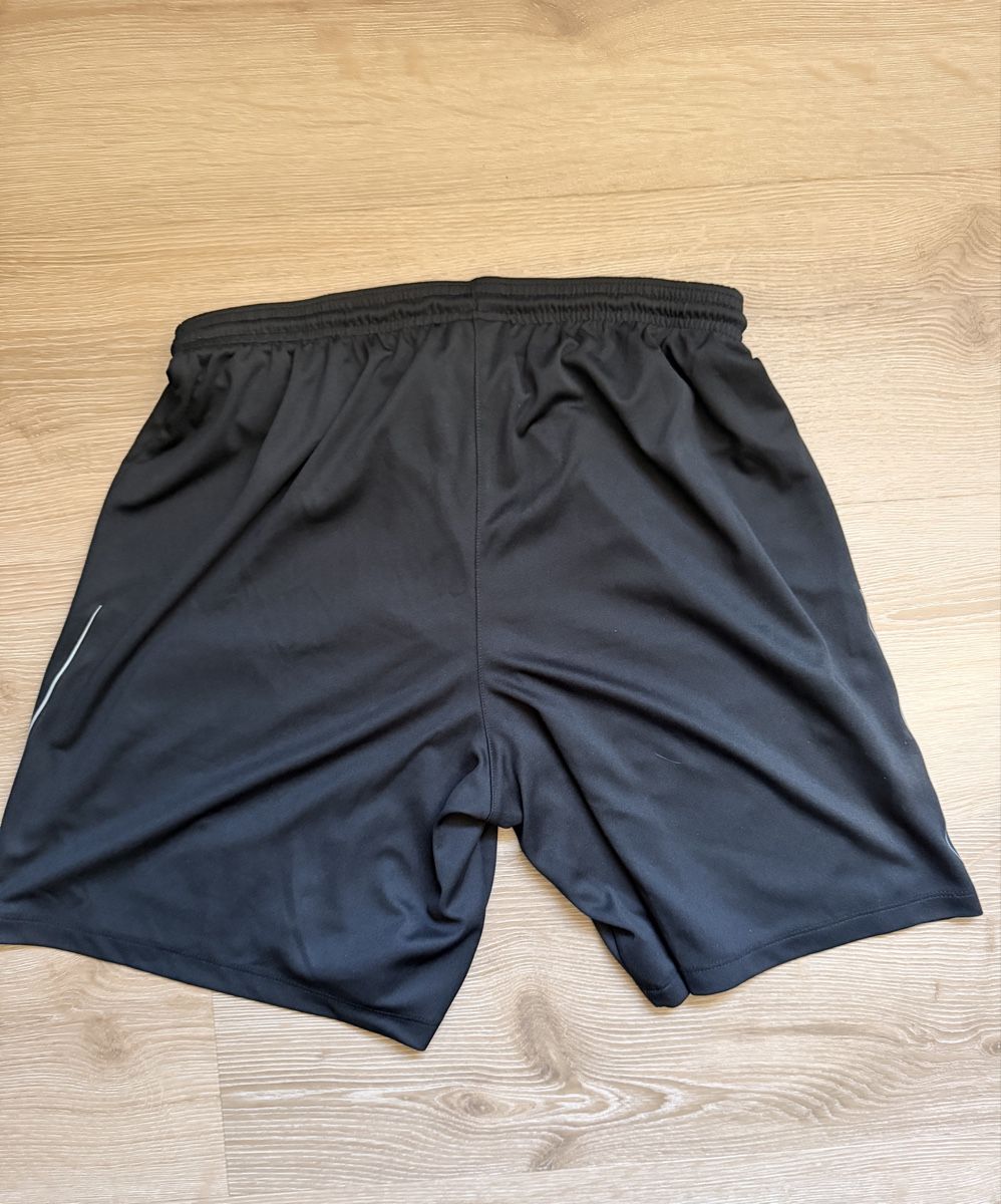 Nike Pantaloni: YB BSC Young-Boys Matchworn Hose – Nuovo (secondo la descrizione) da Hägendorf venduto da Kings_88 1