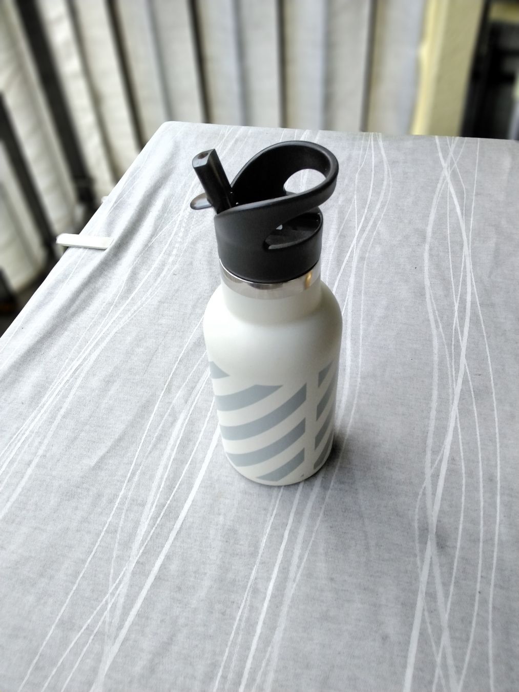 Trinkflaschen & Thermosflaschen: KLEINE TRINKFLASCHE NEU – Neu (gemäss Beschreibung) aus Biel/Bienne von dasi3 1