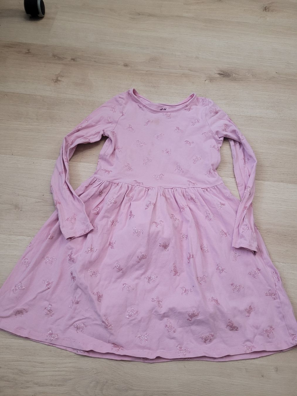 Robes et jupes: Kleid Gr. 122/128 – D'occasion à Lupsingen par sta_wgg5