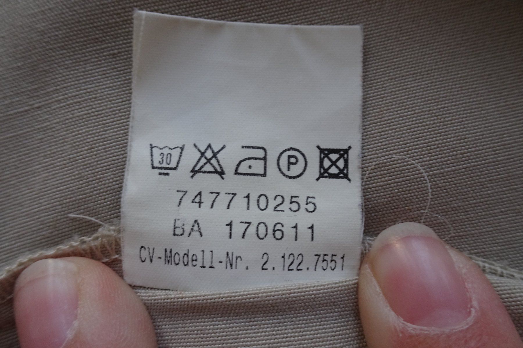 Gilet & Giacche senza maniche: Gilet beige Gr. 44 – Usato da Strengelbach venduto da schmetterling20 5
