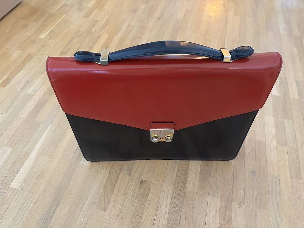 Moschino Sacs femmes: Moschino Handtasche Glattleder – D'occasion à Zürich par Fox07 2