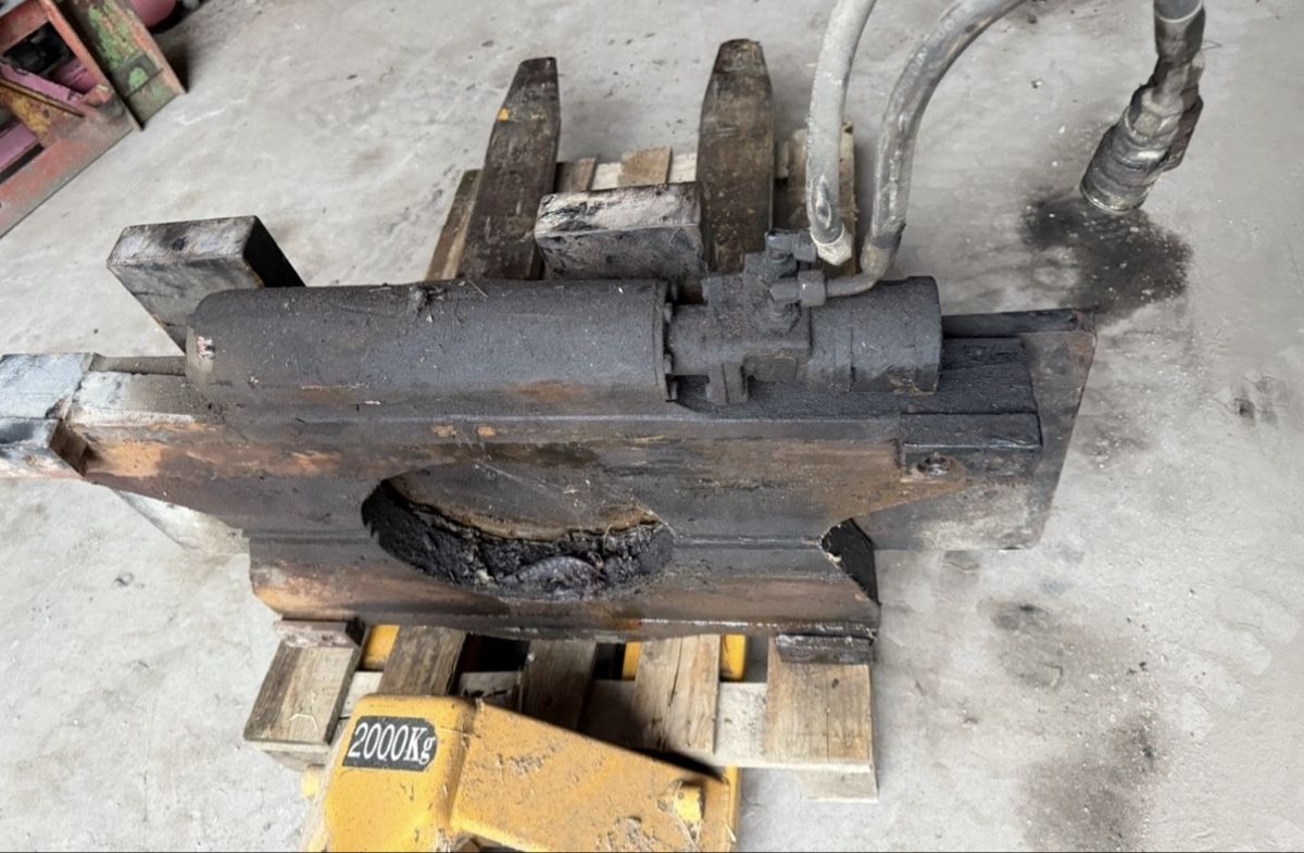 Toyota Carrelli elevatori e a forche:  Drehgerät für Stapler – Usato da Müntschemier venduto da shk_5l28 1