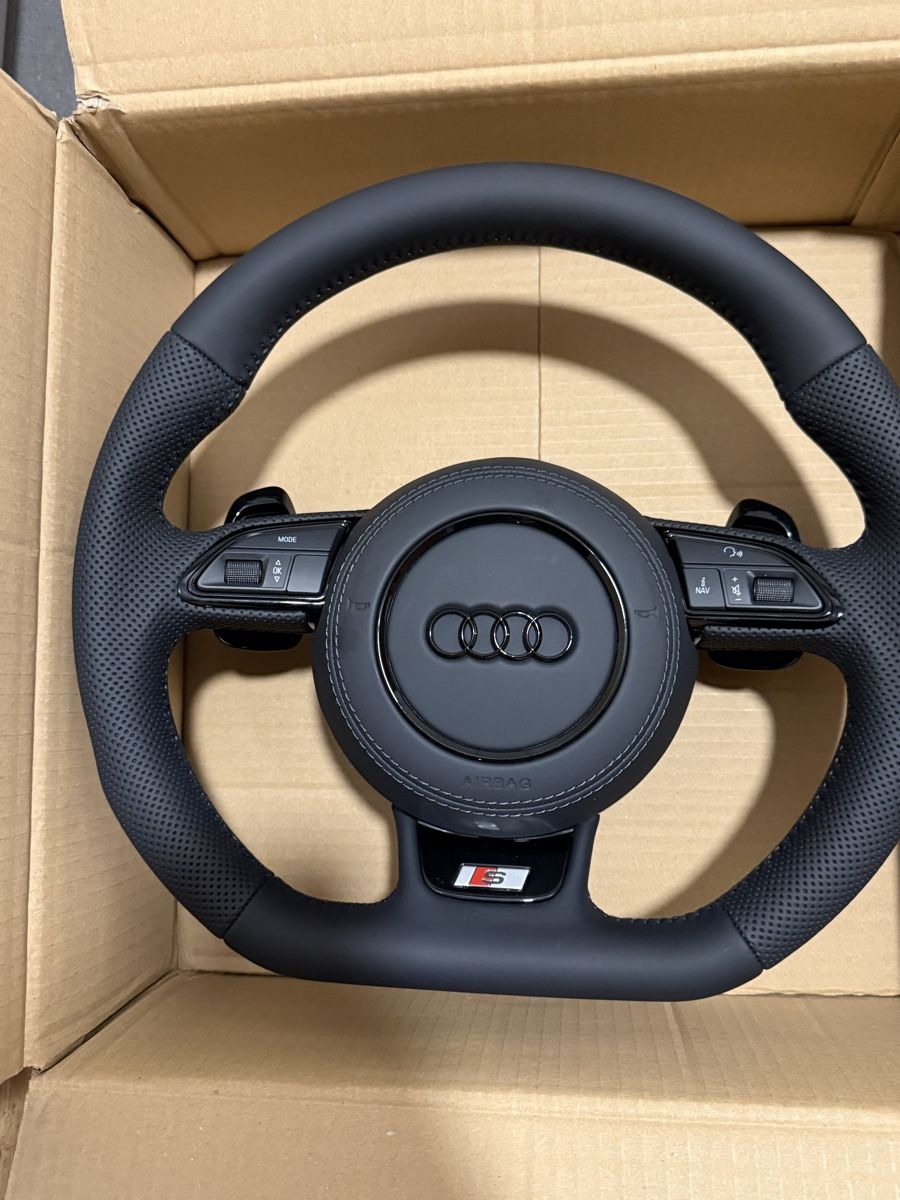 Audi Tutti pezzi di ricambio auto: Audi S Line Lenkrad mit Airbag neu  – Nuovo e nell'imballaggio originale da Grenchen venduto da Leonardo29 1