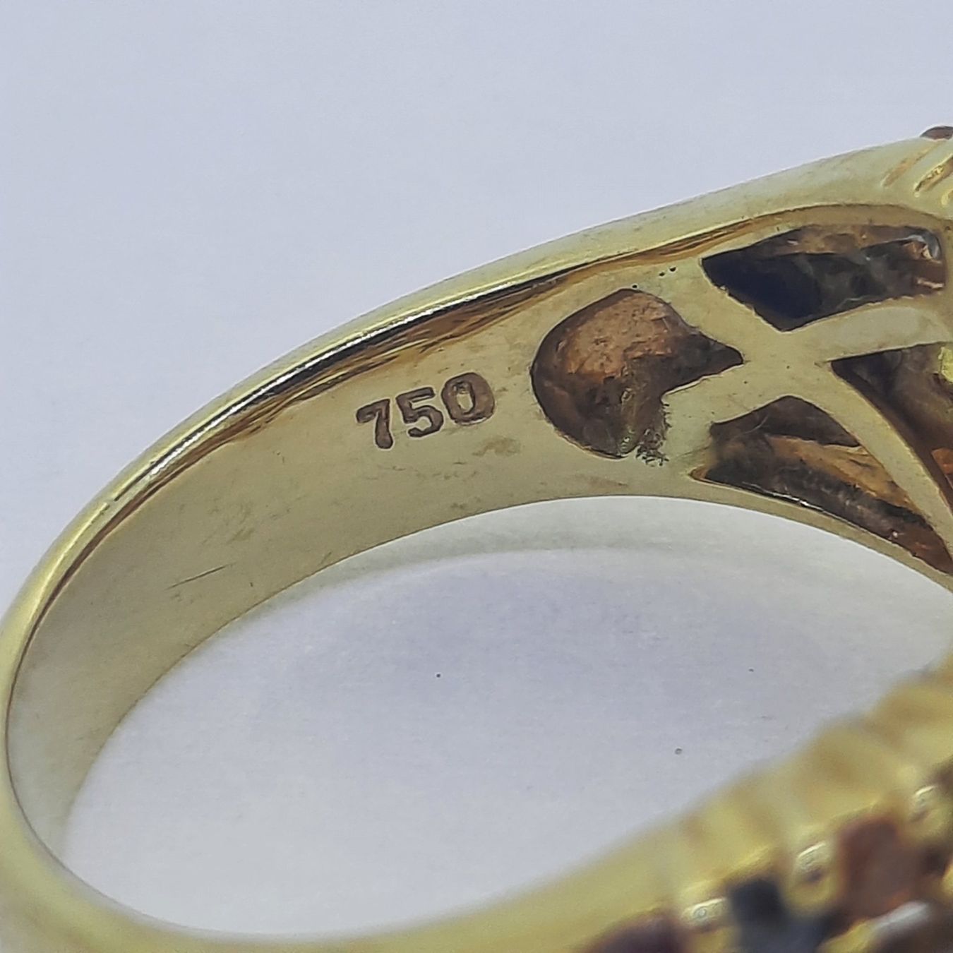 Anelli: Hochwertiger Goldring mit prächtigen Edelsteinen – Usato da Unterägeri venduto da Altgoldschmuck 8