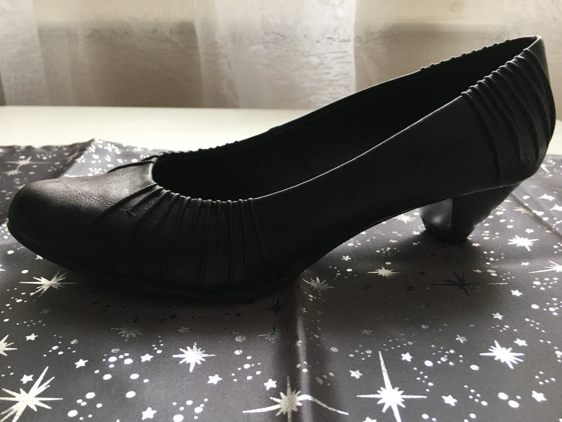 Scarpe da donna: Chaussure noire femme – Usato da La Tour-de-Peilz venduto da Halltal 3