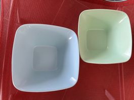 Vintage Camping Geschirr Schüsseln pastellfarben quadratisch