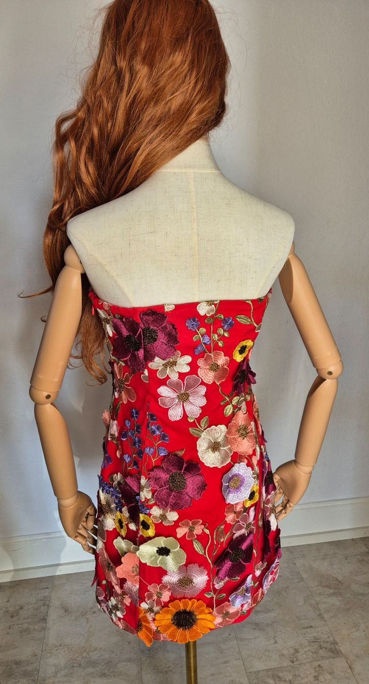 Kleider: Geblümtes Kleid Endless Rose – Gebraucht aus Leissigen von ali_k9v8 3