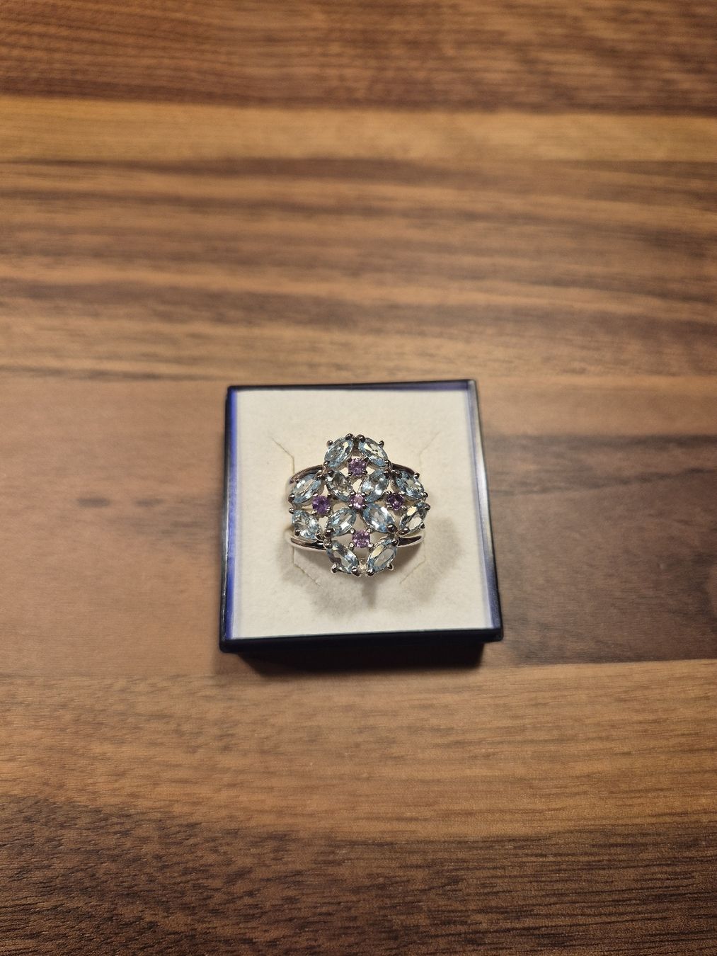 Anelli: Ausgefallener Ring mit bunten Glassteinen – Usato da Schlieren venduto da nat_76vd