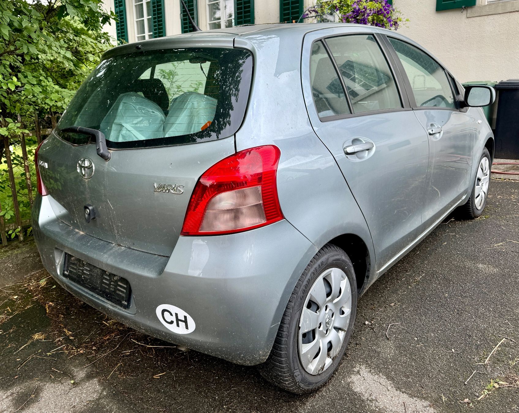 Toyota Autos: Toyota Yaris 1.3 – Gebraucht aus Mettmenstetten von  2