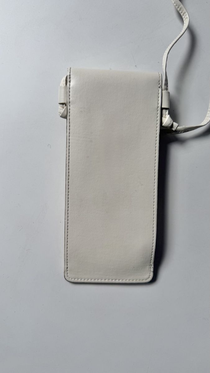 Celine Taschen: CELINE Cream Glasses Pouch with Strap / Mini Bag – Gebraucht aus Zürich von dta_k2q9 3
