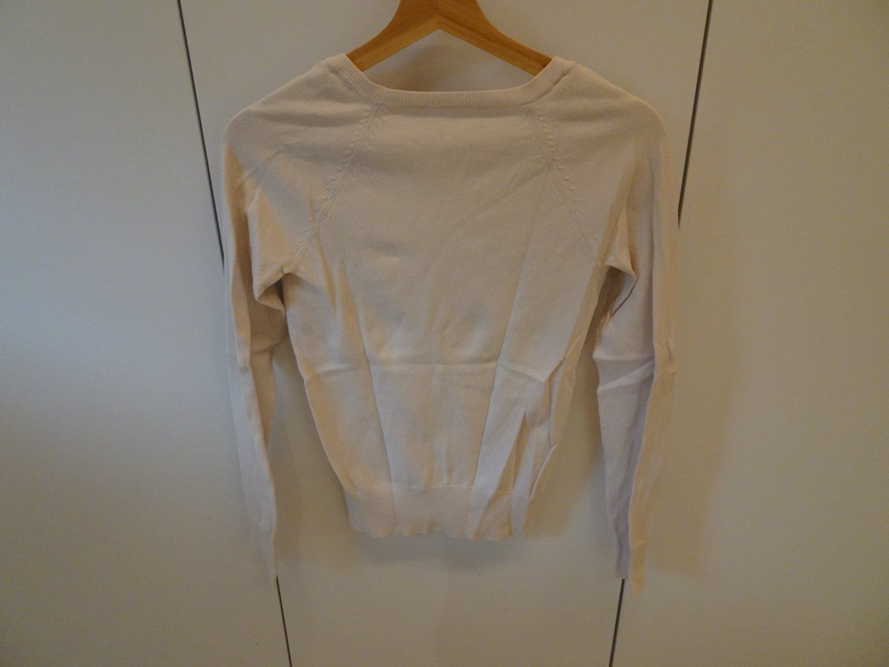 Pulls & Sweat-shirts: Feinstrick Pulli Weiss Gr. XS - 260229 – D'occasion à Küssnacht am Rigi par Good4Deckeli 1