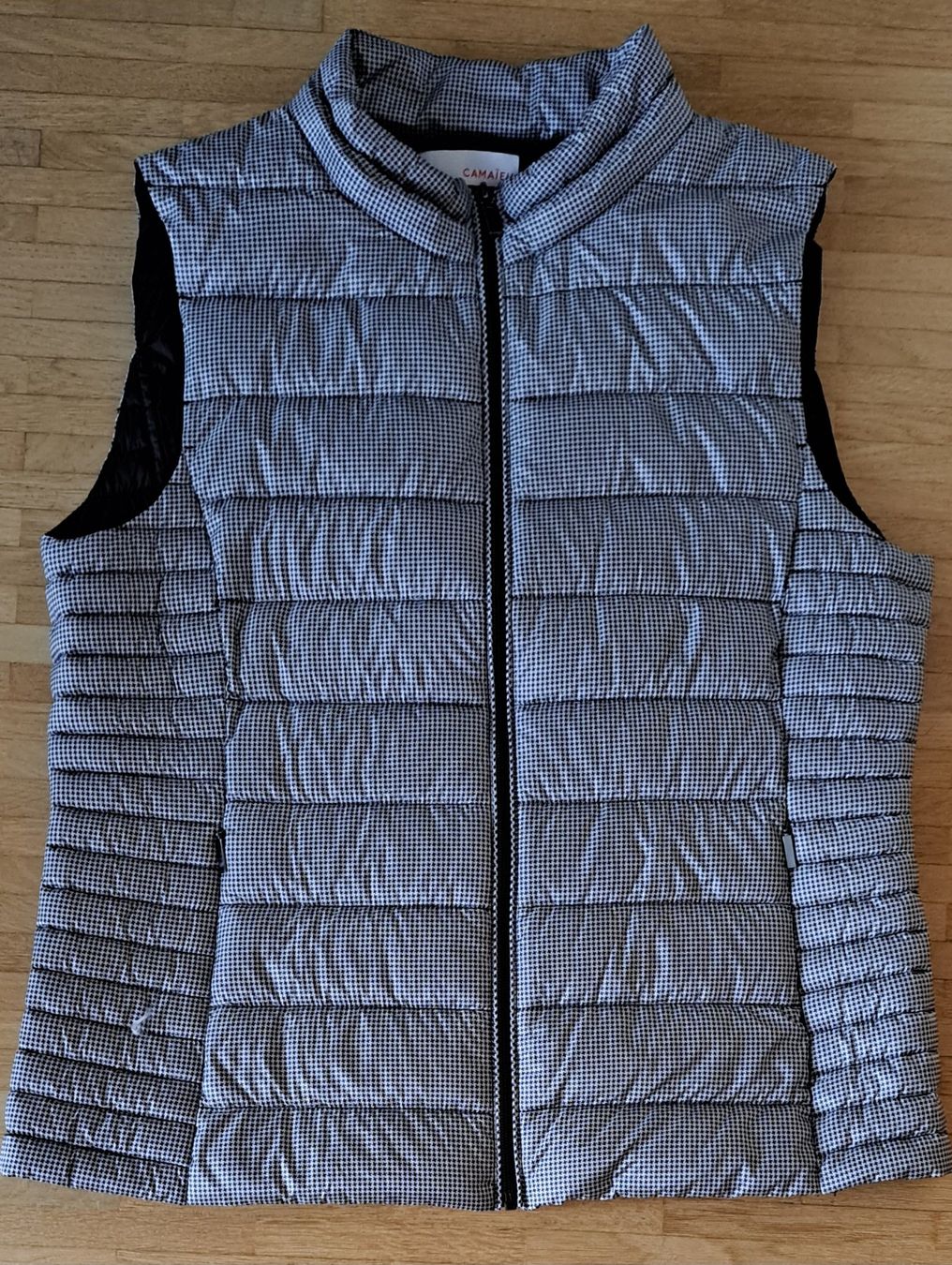 Gilets & Westen: Doudoune légère sans manches – Neu (gemäss Beschreibung) aus Le Mont-sur-Lausanne von olatiu