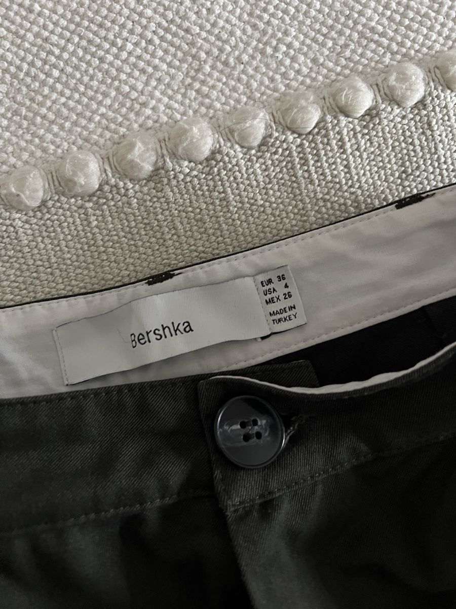 Bershka Pantaloni: Bershka Stoffhose – Nuovo (secondo la descrizione) da Wallisellen venduto da SKO96 1