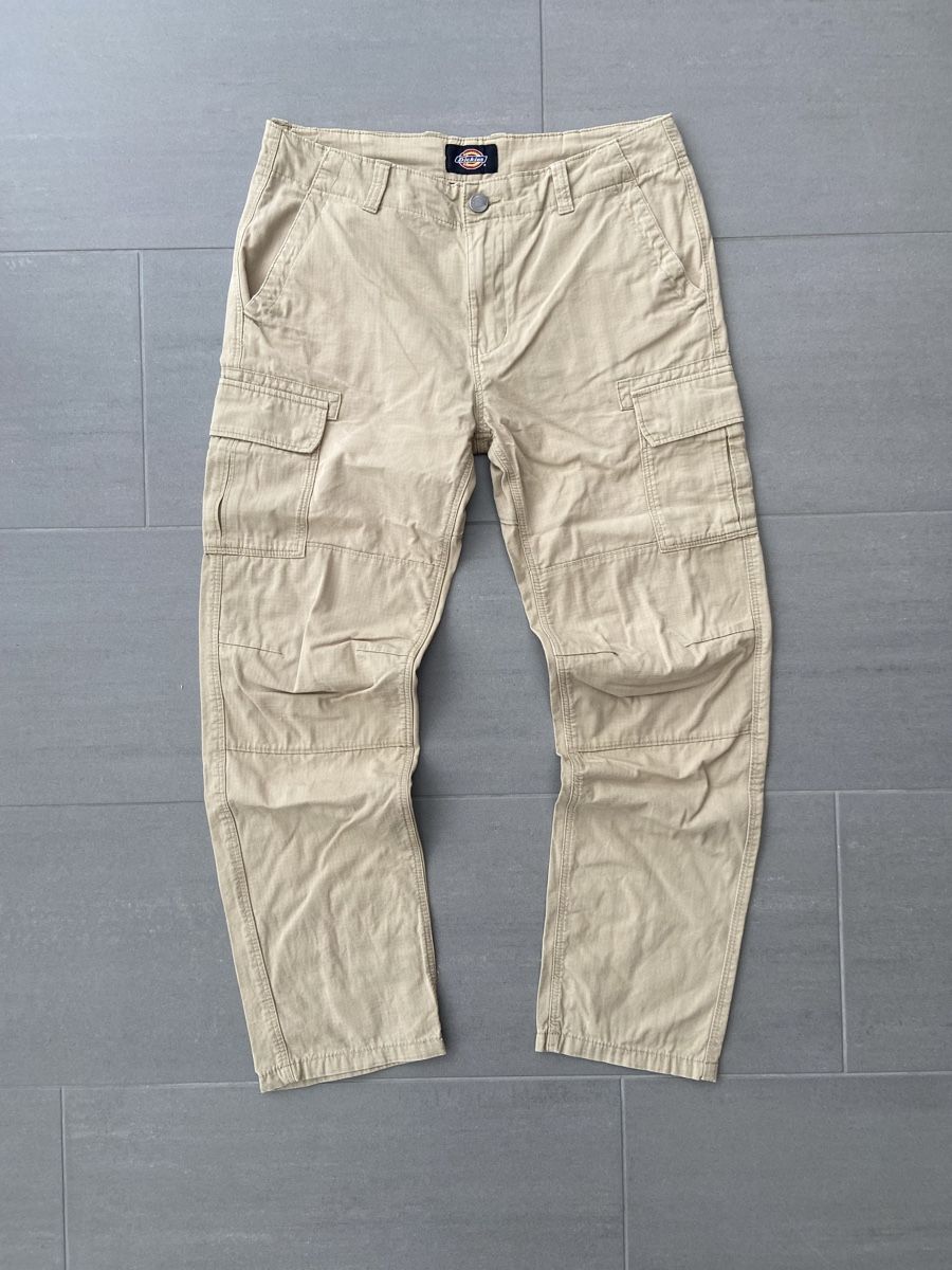 Dickies Pantaloni: Dickies Cargohose beige Gr. W34 – Usato da Märwil venduto da Flo__