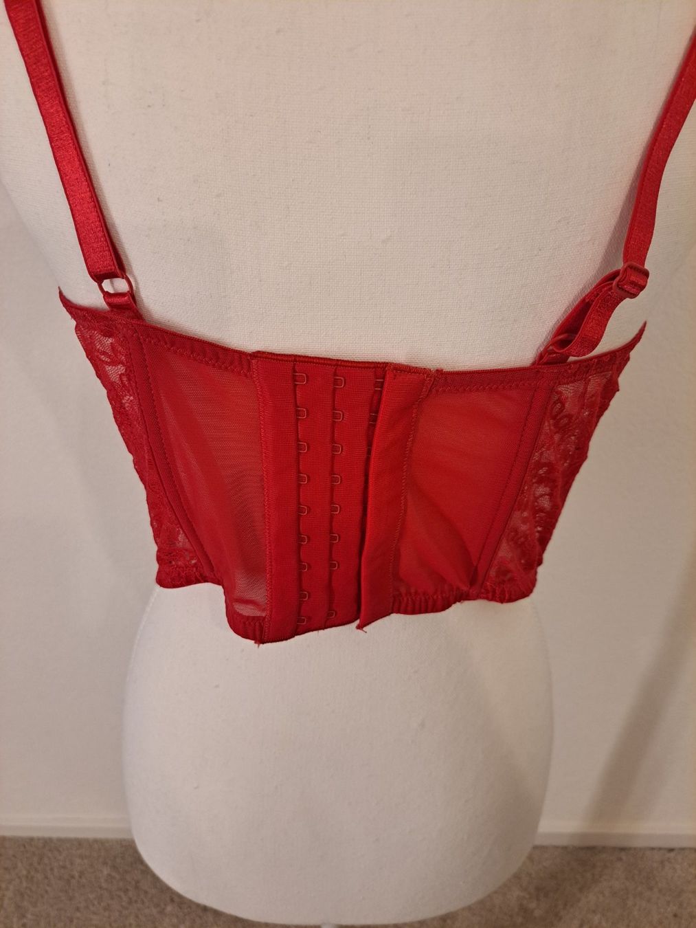 Altra biancheria intima: Spitzen-Bustier/Corsage, Rot – Nuovo (secondo la descrizione) da La Neuveville venduto da Vestiaire_2011 1