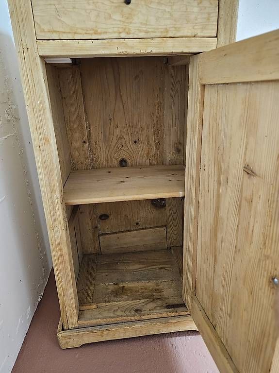 Comodini: Nachttisch / Kleiner Schrank – Usato da Zürich venduto da schauwem 2