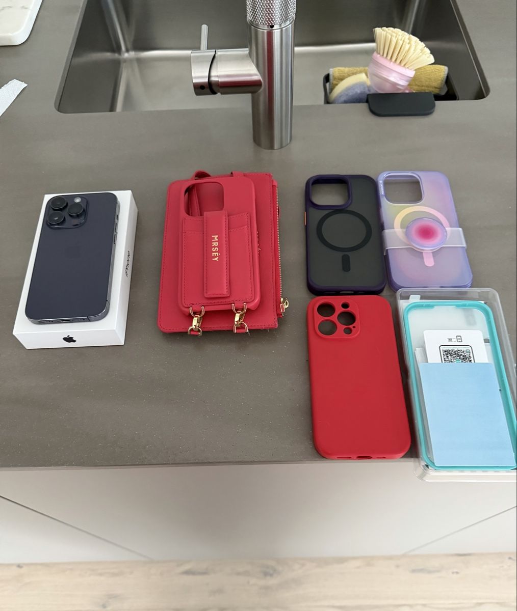 Apple Telefoni cellulari / Smartphones: iphone 14 Pro, 128 GB mit Zubehör – Usato da Baden venduto da Marli89 1