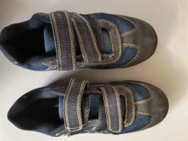 Kinder Schuhe, Turnschuhe mit Klettverschluss, Grösse 35