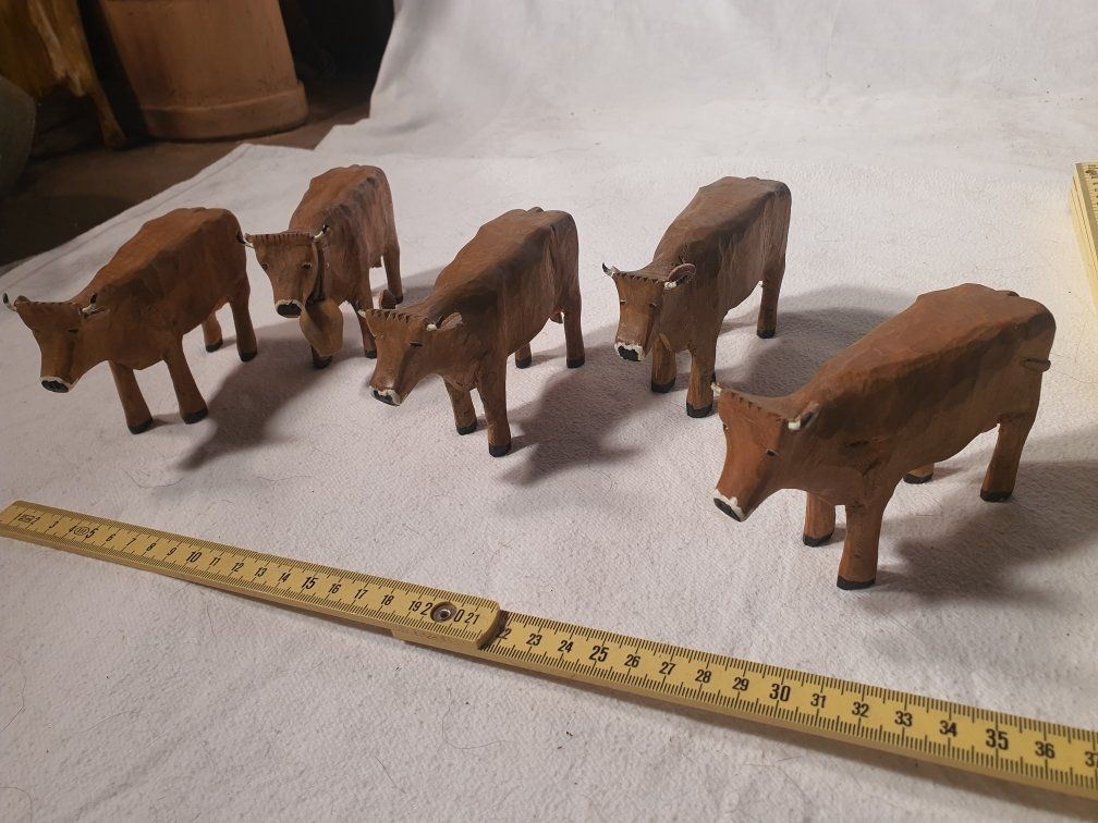 Statuette: geschnitzte Holzkühe – Usato da Häggenschwil venduto da hae_dgp2 1