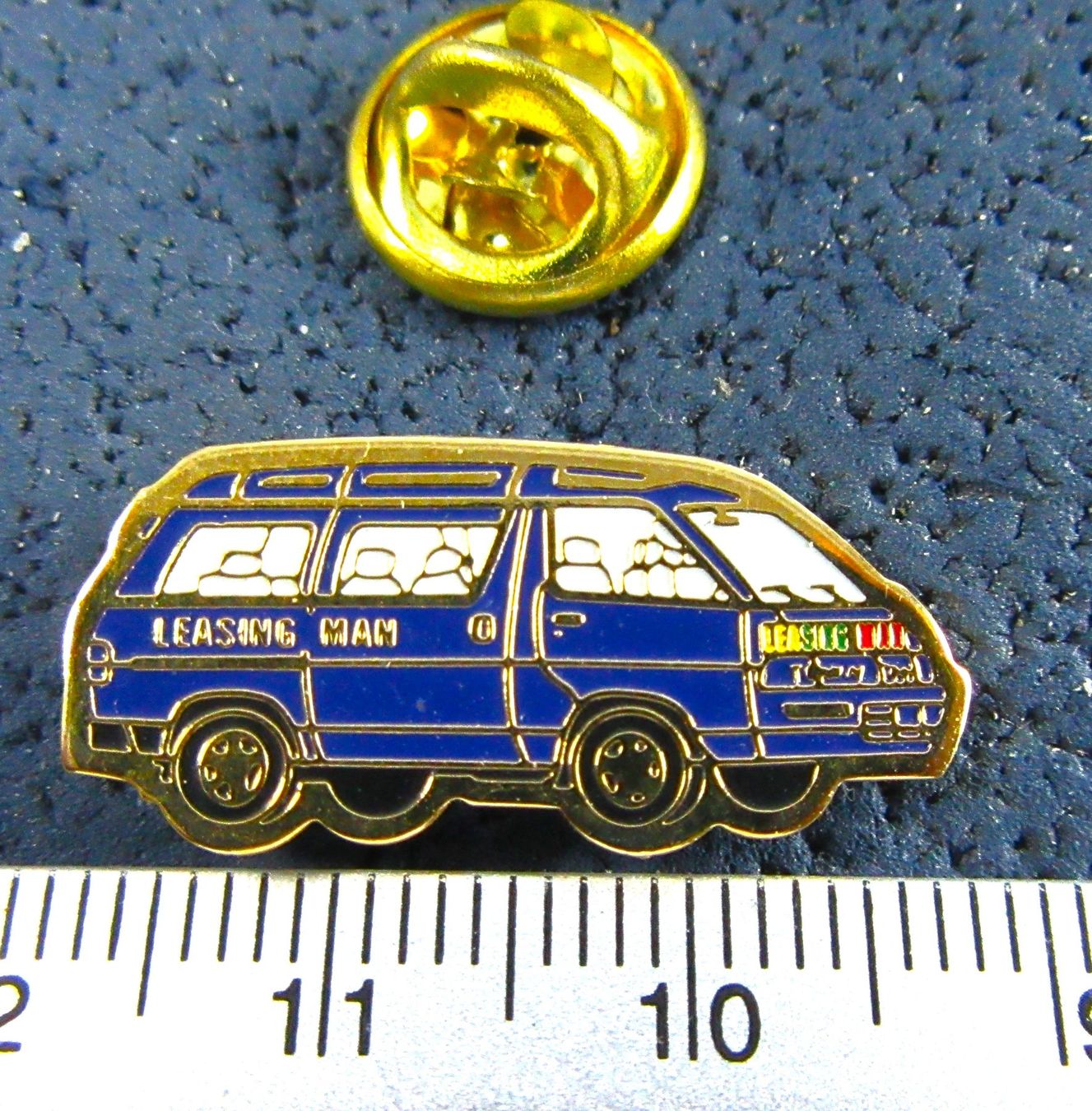 Placchette & Badge: LEASING MAN AUTO VAN PIN – Usato da Ettingen venduto da Hausi4711