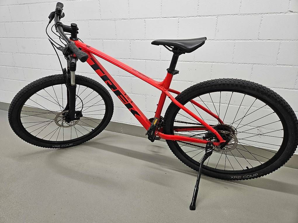 Trek Biciclette: TREK Marlin 6 Mountainbike Red – Usato da Spiez venduto da phippu-drumfire