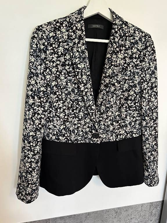 Esprit Vestes: ESPRIT Blazer Grösse 36 – D'occasion à Niederglatt ZH par Julia_4