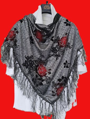 Silbernes Dreieckstuch – Florale Muster & Samtrosen